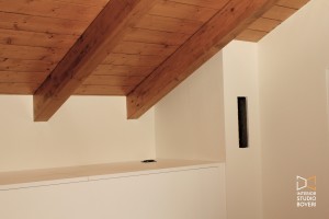 camera-letto-mansarda-04-montaggio-parete-letto-interior-studio-boveri