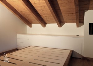 camera-letto-mansarda-10-montaggio-parete-letto-interior-studio-boveri